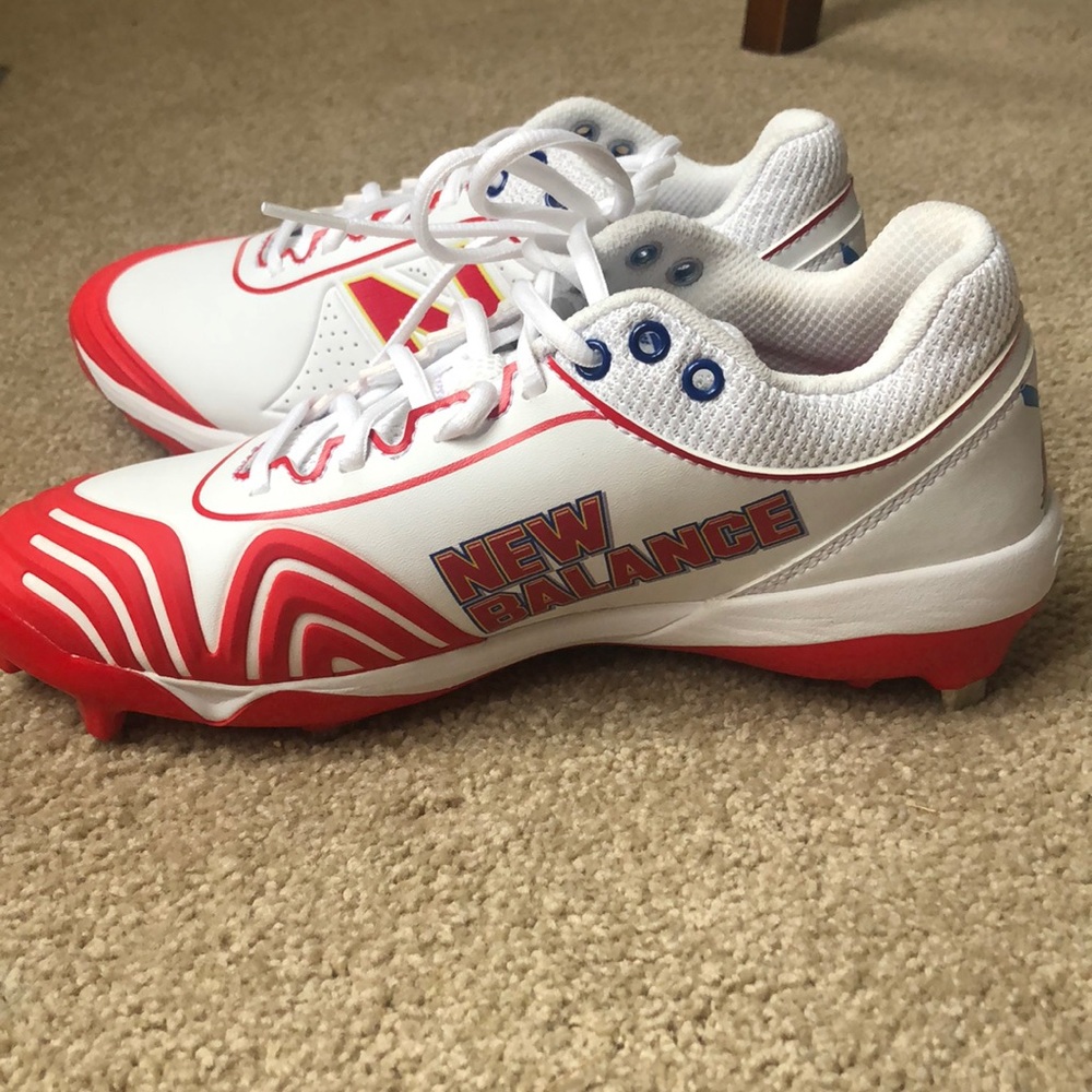 New Balance metal softball cleats NWOT